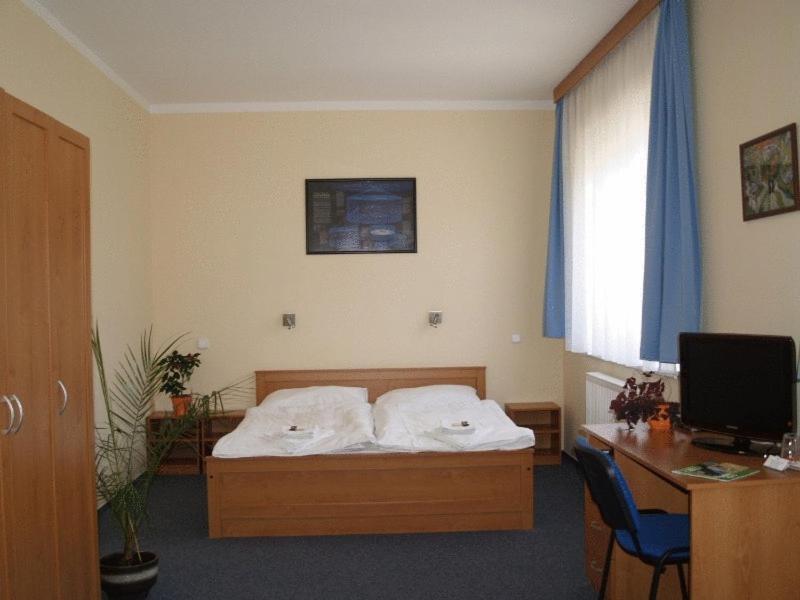 Parkhotel Terezin Ngoại thất bức ảnh